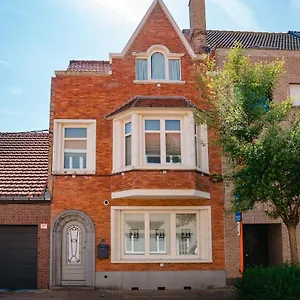 https://villa-rowan.hotelsghent.com